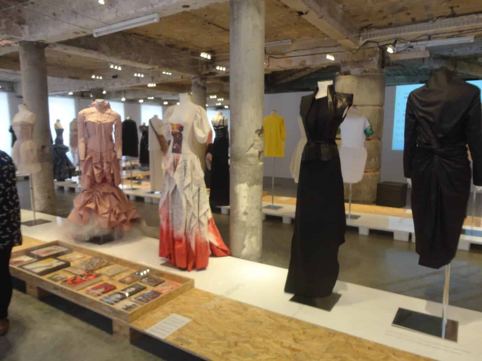 gowns 042