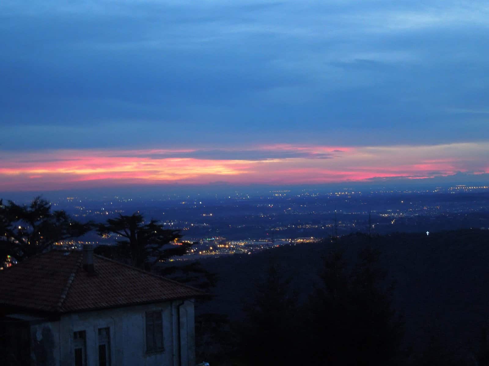 A Winter Weekend in Milan, Italy 10 Sun setting over Lake Como