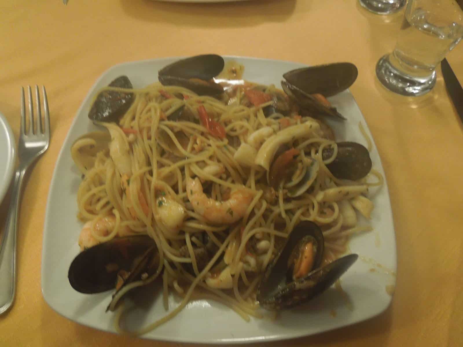 A Winter Weekend in Milan, Italy 14 Seafood pasta in Milano