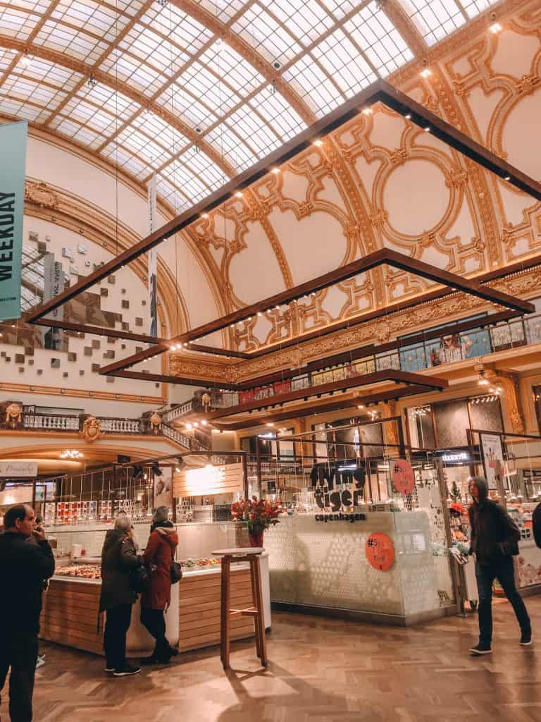 35 Photos that Will Convince You to Visit Antwerp 34 Meir Antwerp