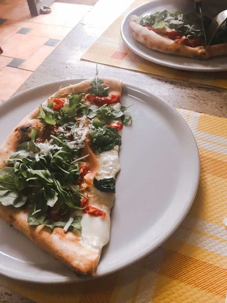 Where to Eat in Naples, Italy 15 pizza in Naples
