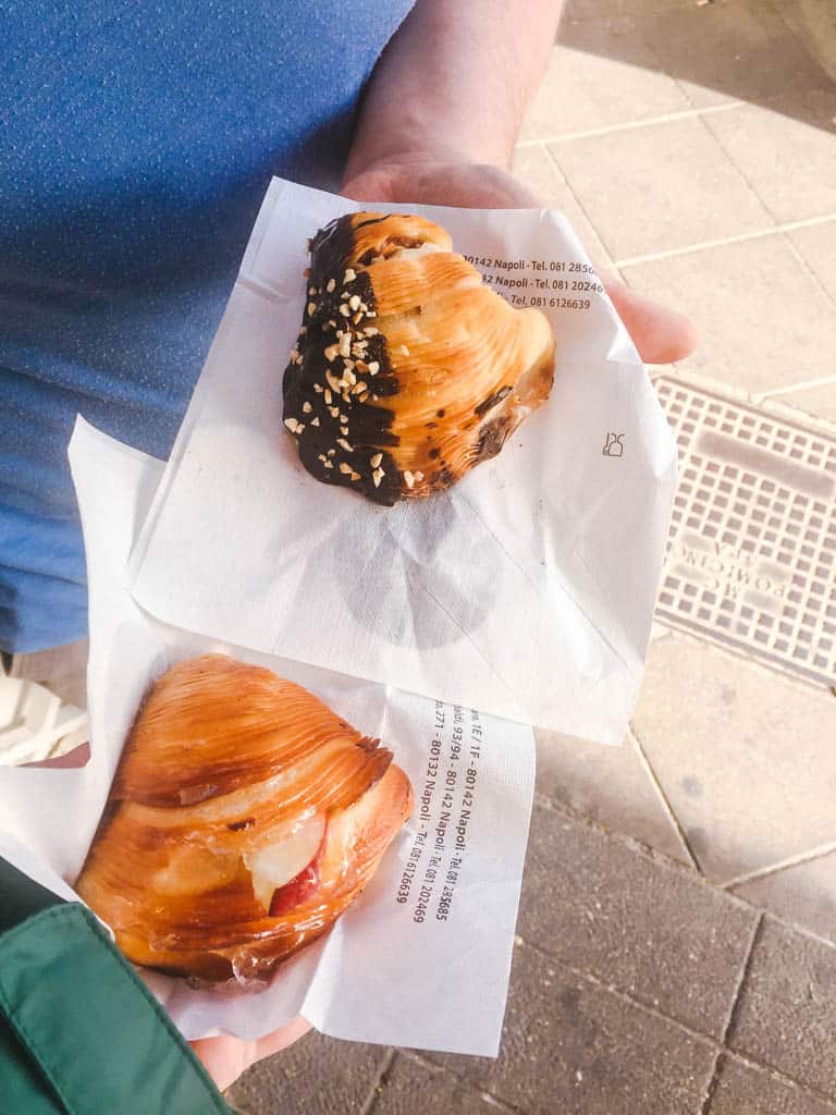 Where to Eat in Naples, Italy 14 sfogliatelle