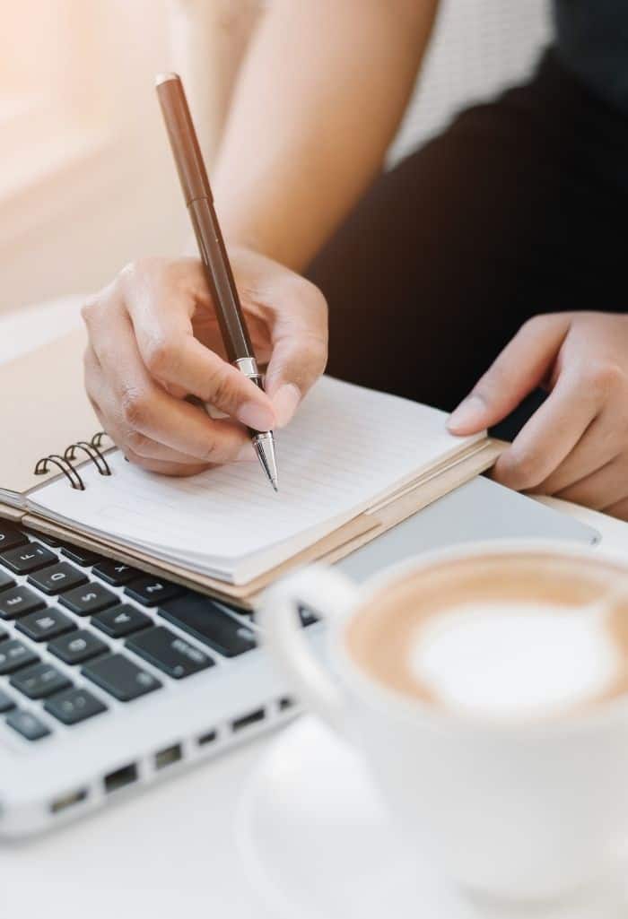 content writer Riana Ang-Canning, freelance writer, copywriting