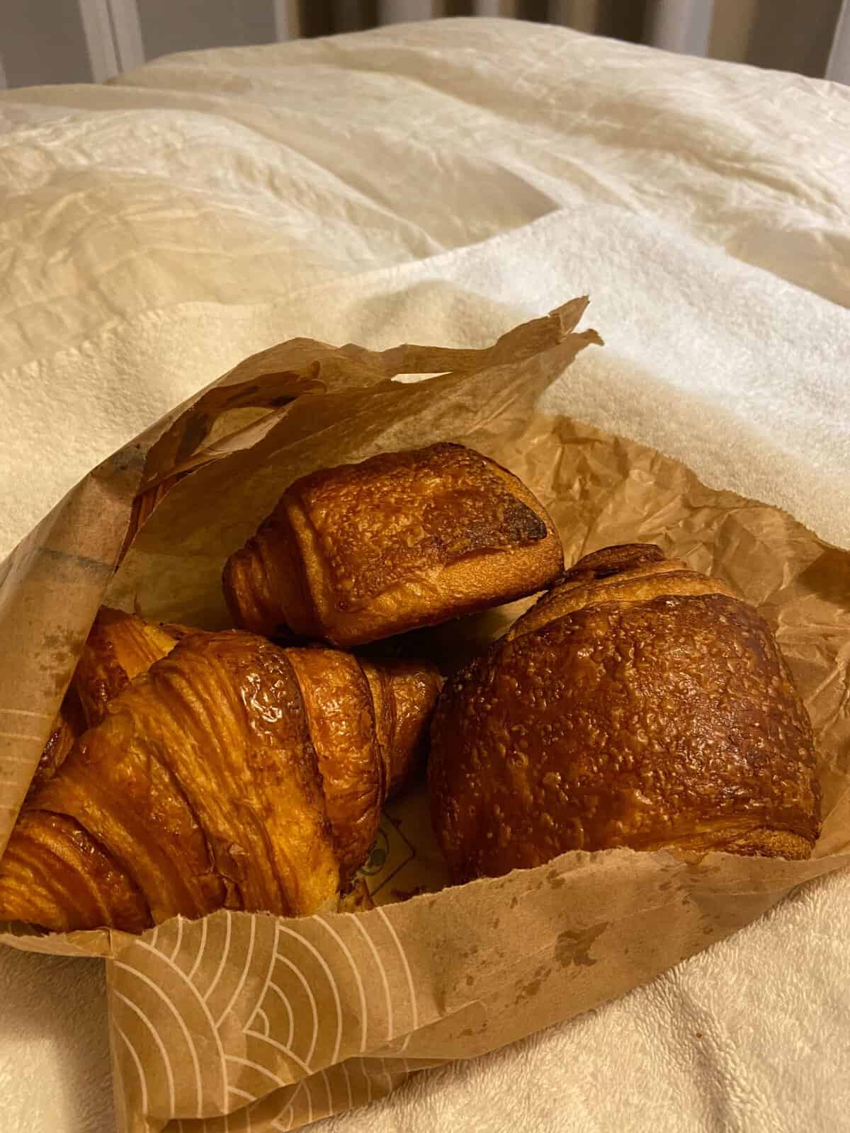 Month in Review: September 2022 6 croissants in paris