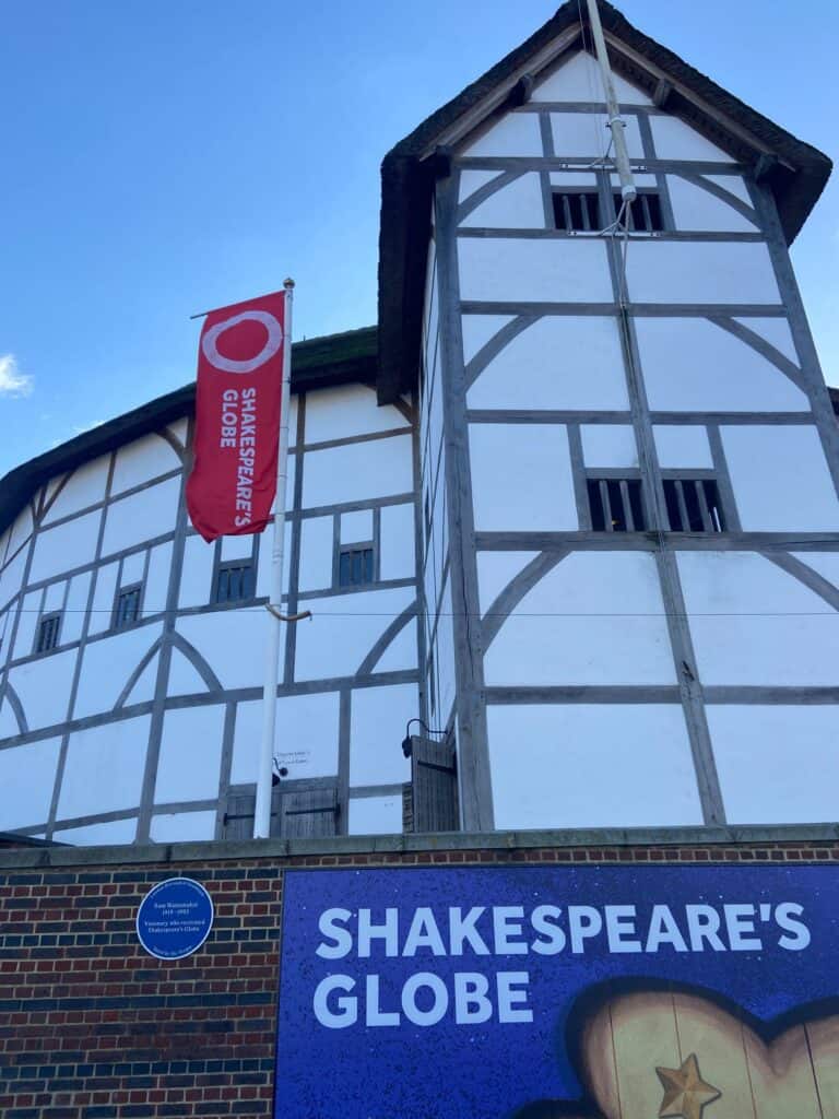Why I Keep Returning to London 10 Shakespeare's Globe Theatre in London, UK