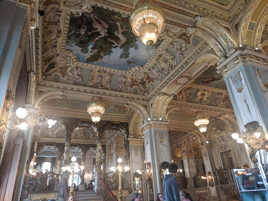 Is the New York Cafe Budapest Worth It? (Full Review) 4 gilded ceiling of the New York Cafe, cafe new york budapest fotos